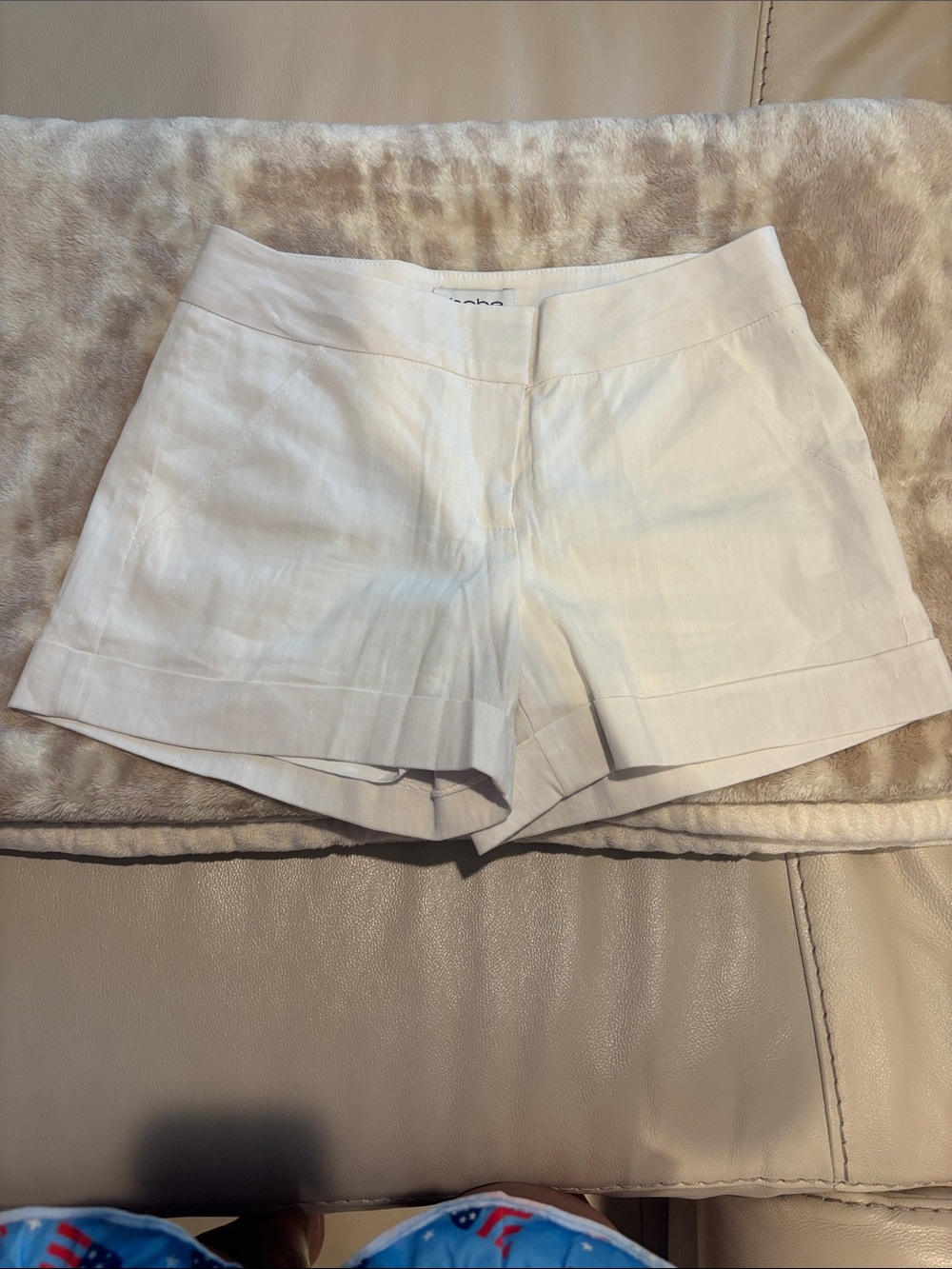 bebe Bright White High-Waist Linen-Blend Shorts
